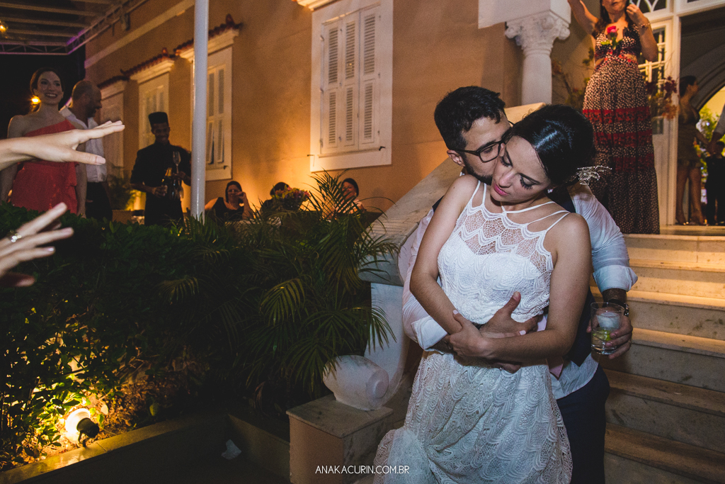 Casamento da Manu e do Bruno no Espaço 1 no Alto da Boavista no Rio de Janeiro, fotografado por Ana Kacurin