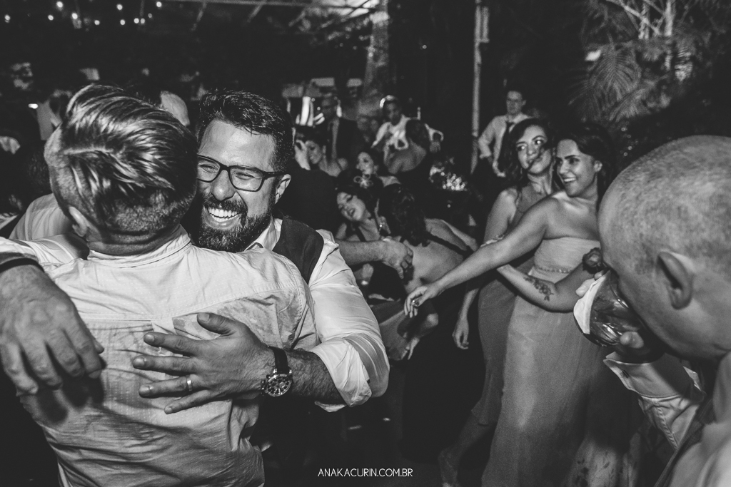 Casamento da Manu e do Bruno no Espaço 1 no Alto da Boavista no Rio de Janeiro, fotografado por Ana Kacurin