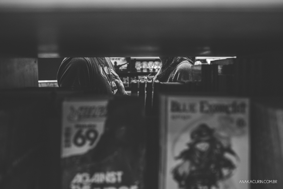 Ensaio de casal feito por Ana Kacurin na Livraria Cultura, no Rio de Janeiro, RJ