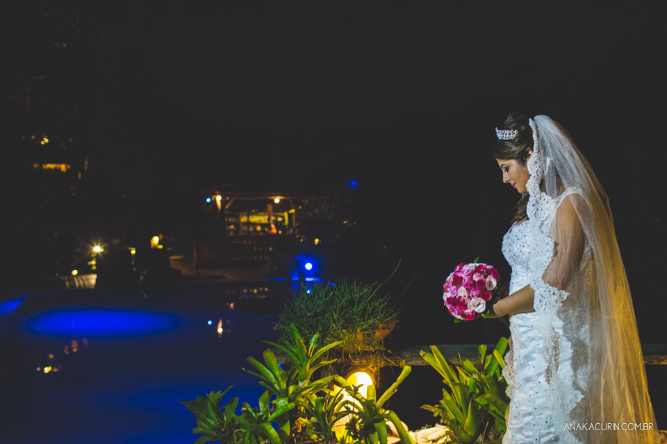 Casamento da noiva Érika e do noivo Leonardo, na Vila Militar de São Pedro da Aldeia. Fotografia por Ana Kacurin. Filmagem por Kim Derick Filmes.