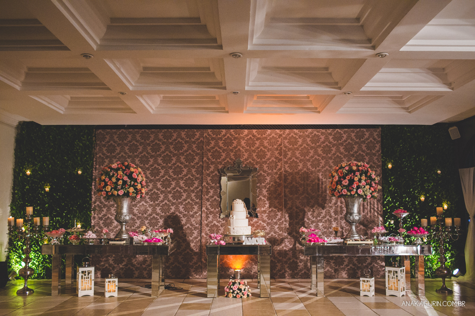 Casamento da noiva Érika e do noivo Leonardo, na Vila Militar de São Pedro da Aldeia. Fotografia por Ana Kacurin. Filmagem por Kim Derick Filmes.