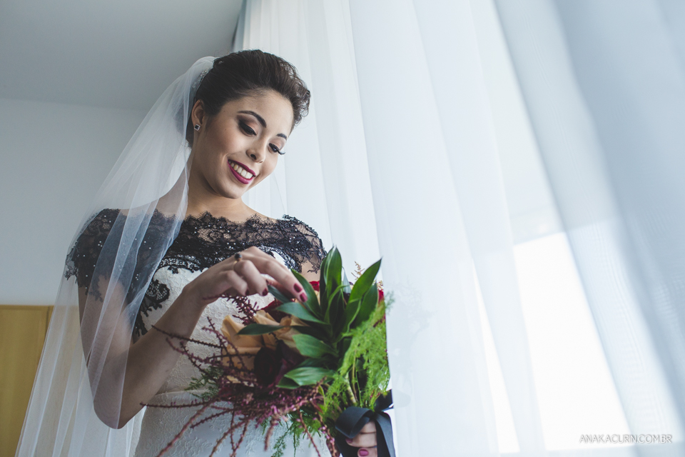 Ana Kacurin, casamento, casamento ao ar livre, casamento celta, Casamento Colorido, casamento de dia, casamento diurno, casamento wicca, casamento wiccano, casório, dark, gótico, Handfasting, Hotel Atlântico Sul, Kim Derick Filmes, Luiza e Evandro