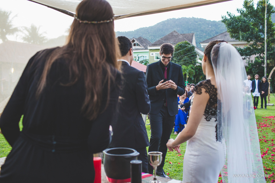 Ana Kacurin, casamento, casamento ao ar livre, casamento celta, Casamento Colorido, casamento de dia, casamento diurno, casamento wicca, casamento wiccano, casório, dark, gótico, Handfasting, Hotel Atlântico Sul, Kim Derick Filmes, Luiza e Evandro