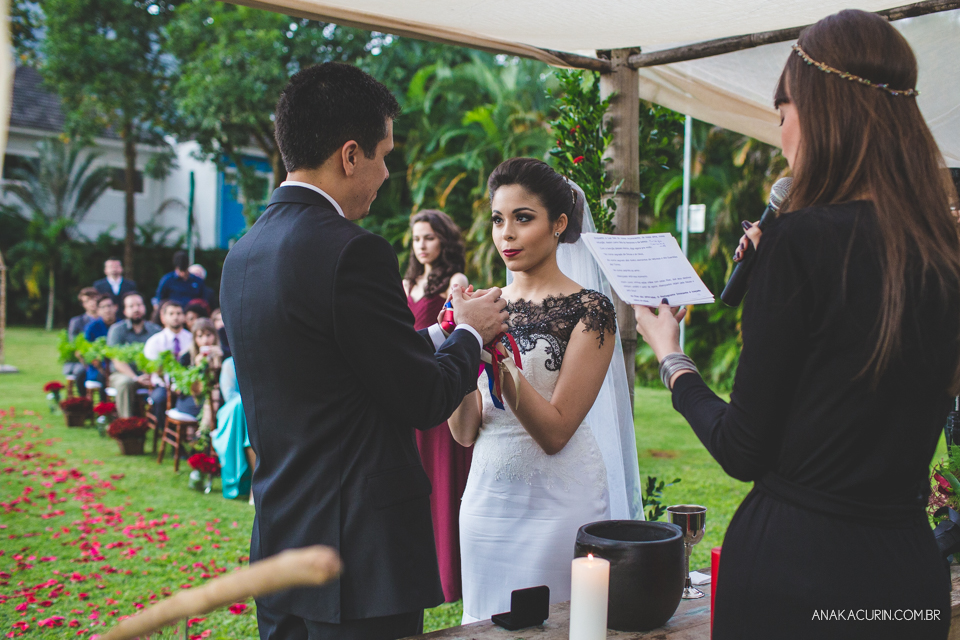 Ana Kacurin, casamento, casamento ao ar livre, casamento celta, Casamento Colorido, casamento de dia, casamento diurno, casamento wicca, casamento wiccano, casório, dark, gótico, Handfasting, Hotel Atlântico Sul, Kim Derick Filmes, Luiza e Evandro