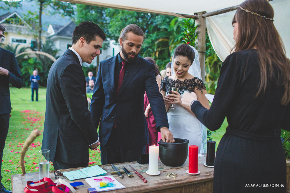 Ana Kacurin, casamento, casamento ao ar livre, casamento celta, Casamento Colorido, casamento de dia, casamento diurno, casamento wicca, casamento wiccano, casório, dark, gótico, Handfasting, Hotel Atlântico Sul, Kim Derick Filmes, Luiza e Evandro