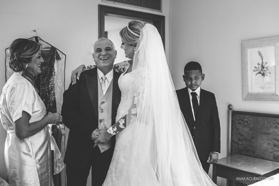 Casamento da Thamiris e do Igor, que aconteceu no Coliseum, na cidade do Rio de Janeiro, fotografado pela Ana Kacurin