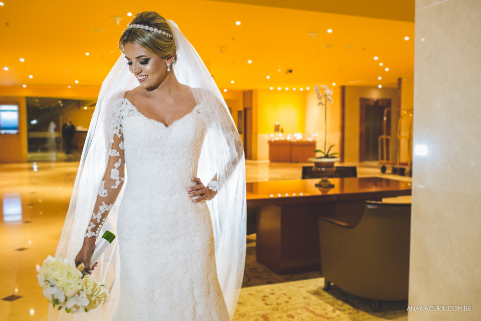 Casamento da Thamiris e do Igor, que aconteceu no Coliseum, na cidade do Rio de Janeiro, fotografado pela Ana Kacurin