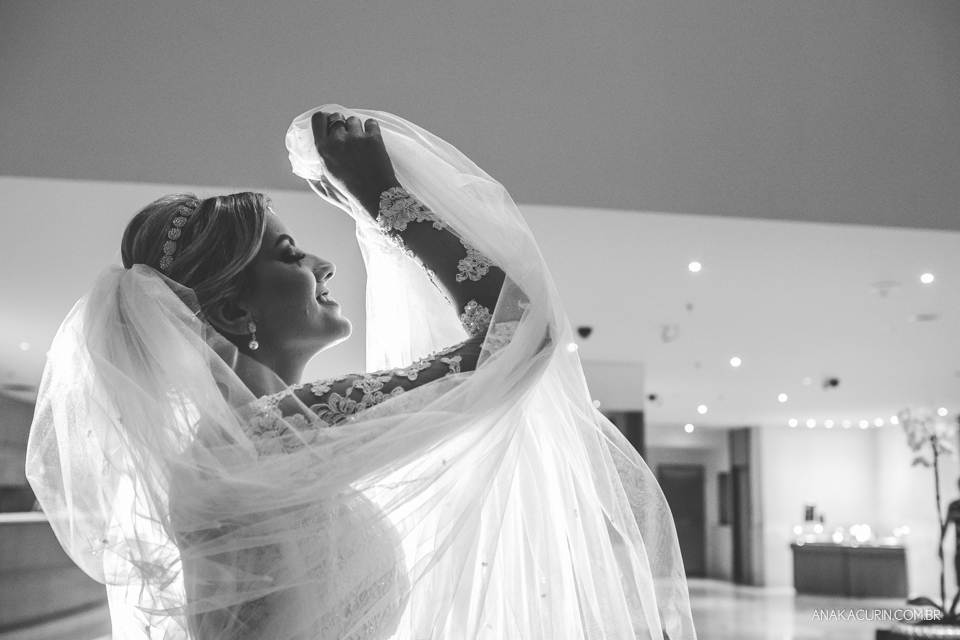 Casamento da Thamiris e do Igor, que aconteceu no Coliseum, na cidade do Rio de Janeiro, fotografado pela Ana Kacurin
