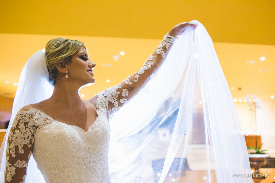 Casamento da Thamiris e do Igor, que aconteceu no Coliseum, na cidade do Rio de Janeiro, fotografado pela Ana Kacurin