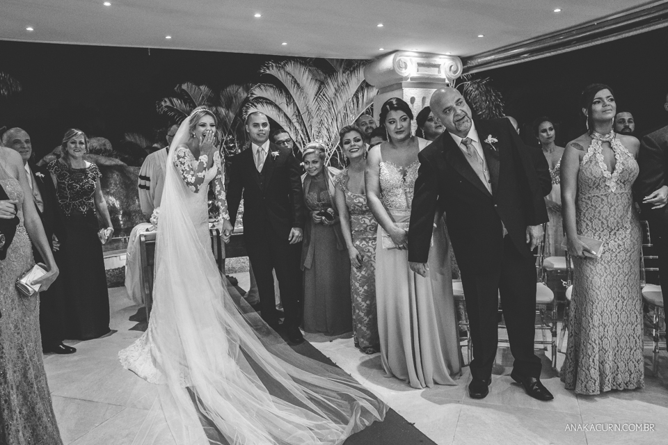 Casamento da Thamiris e do Igor, que aconteceu no Coliseum, na cidade do Rio de Janeiro, fotografado pela Ana Kacurin
