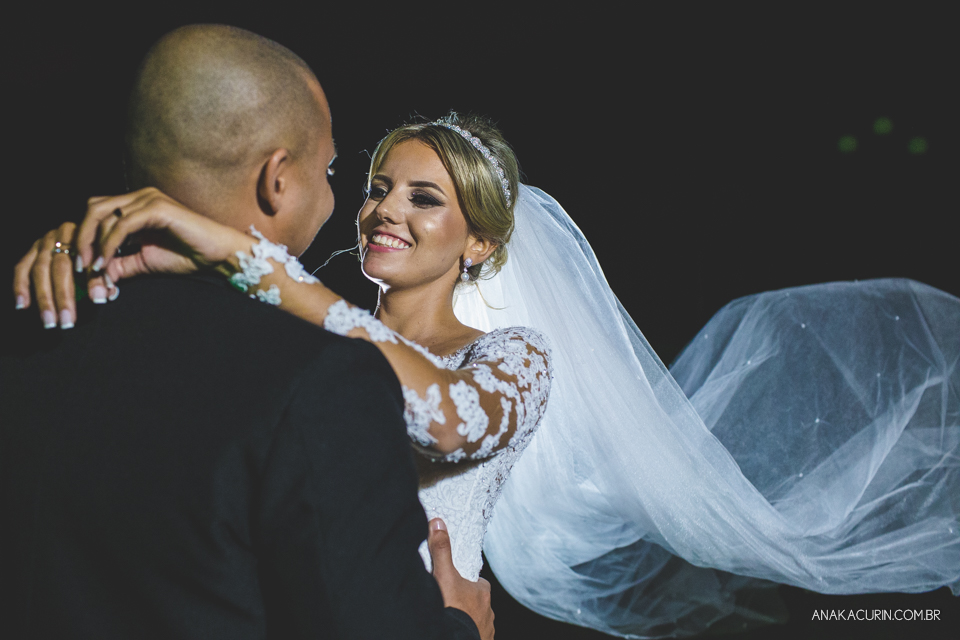 Casamento da Thamiris e do Igor, que aconteceu no Coliseum, na cidade do Rio de Janeiro, fotografado pela Ana Kacurin