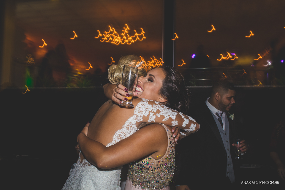 Casamento da Thamiris e do Igor, que aconteceu no Coliseum, na cidade do Rio de Janeiro, fotografado pela Ana Kacurin