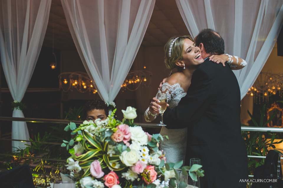 Casamento da Thamiris e do Igor, que aconteceu no Coliseum, na cidade do Rio de Janeiro, fotografado pela Ana Kacurin