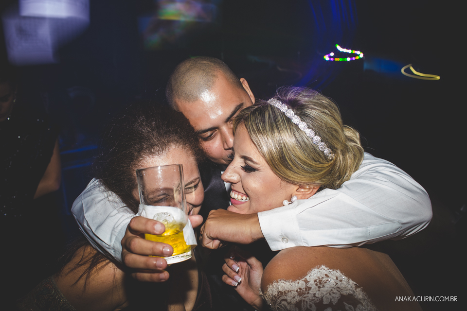 Casamento da Thamiris e do Igor, que aconteceu no Coliseum, na cidade do Rio de Janeiro, fotografado pela Ana Kacurin