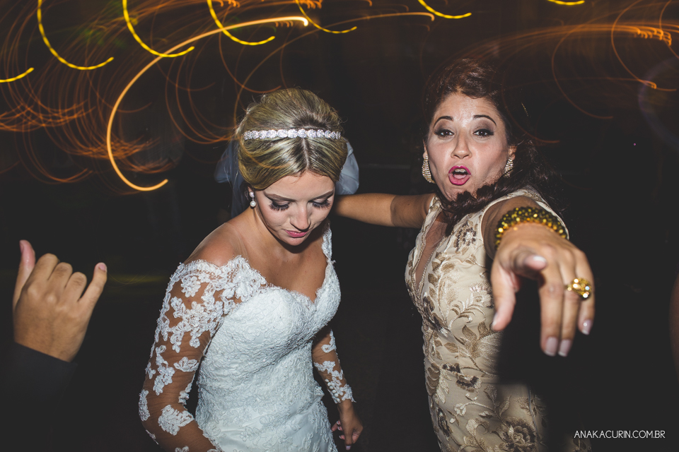 Casamento da Thamiris e do Igor, que aconteceu no Coliseum, na cidade do Rio de Janeiro, fotografado pela Ana Kacurin