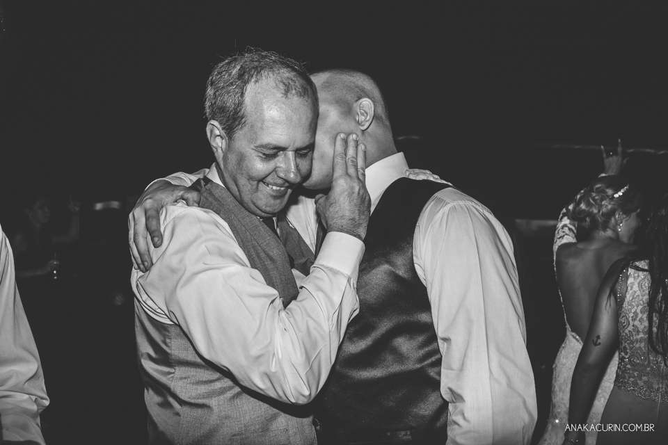 Casamento da Thamiris e do Igor, que aconteceu no Coliseum, na cidade do Rio de Janeiro, fotografado pela Ana Kacurin