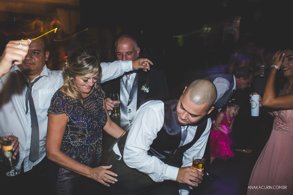Casamento da Thamiris e do Igor, que aconteceu no Coliseum, na cidade do Rio de Janeiro, fotografado pela Ana Kacurin
