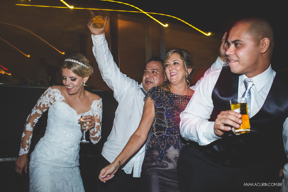 Casamento da Thamiris e do Igor, que aconteceu no Coliseum, na cidade do Rio de Janeiro, fotografado pela Ana Kacurin