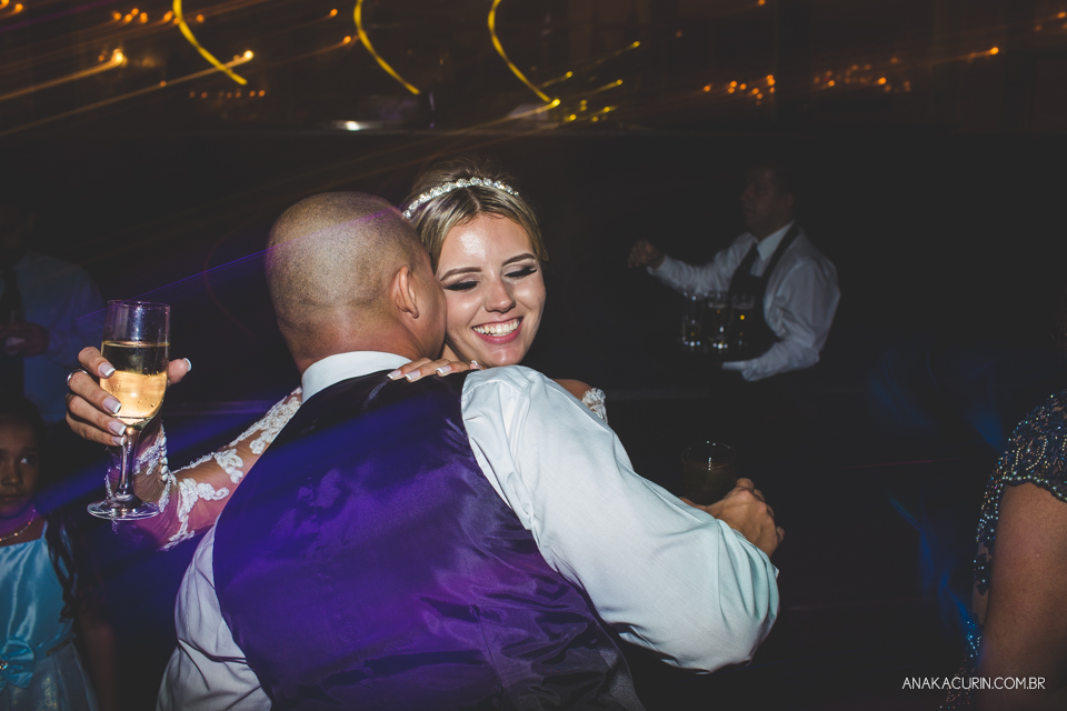 Casamento da Thamiris e do Igor, que aconteceu no Coliseum, na cidade do Rio de Janeiro, fotografado pela Ana Kacurin