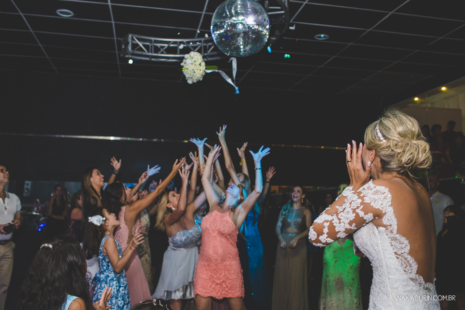 Casamento da Thamiris e do Igor, que aconteceu no Coliseum, na cidade do Rio de Janeiro, fotografado pela Ana Kacurin