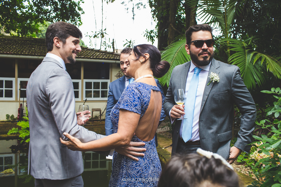 Casamento Mini Wedding da Bruna e Pablo que aconteceu no Restaurante Quinta, em Vargem Grande, Rio de Janeiro, Fotografia de casamento por Ana Kacurin. Casamento de dia, ao ar livre.