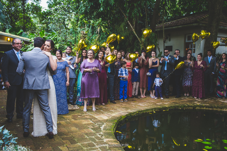Casamento Mini Wedding da Bruna e Pablo que aconteceu no Restaurante Quinta, em Vargem Grande, Rio de Janeiro, Fotografia de casamento por Ana Kacurin. Casamento de dia, ao ar livre.