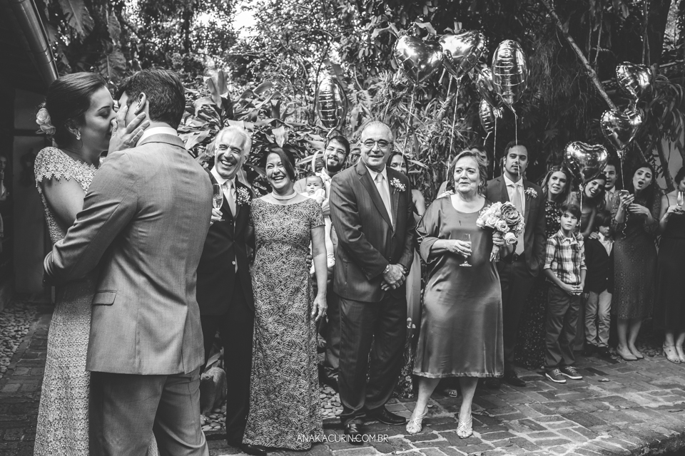 Casamento Mini Wedding da Bruna e Pablo que aconteceu no Restaurante Quinta, em Vargem Grande, Rio de Janeiro, Fotografia de casamento por Ana Kacurin. Casamento de dia, ao ar livre.