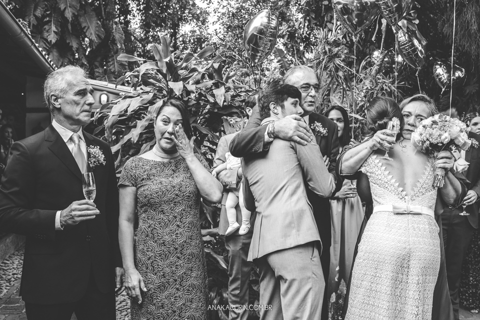 Casamento Mini Wedding da Bruna e Pablo que aconteceu no Restaurante Quinta, em Vargem Grande, Rio de Janeiro, Fotografia de casamento por Ana Kacurin. Casamento de dia, ao ar livre.