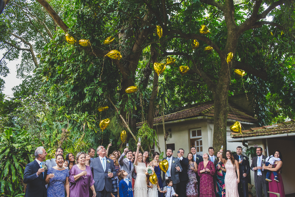 Casamento Mini Wedding da Bruna e Pablo que aconteceu no Restaurante Quinta, em Vargem Grande, Rio de Janeiro, Fotografia de casamento por Ana Kacurin. Casamento de dia, ao ar livre.