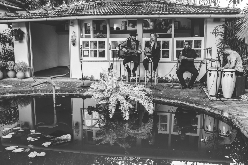 Casamento Mini Wedding da Bruna e Pablo que aconteceu no Restaurante Quinta, em Vargem Grande, Rio de Janeiro, Fotografia de casamento por Ana Kacurin. Casamento de dia, ao ar livre.