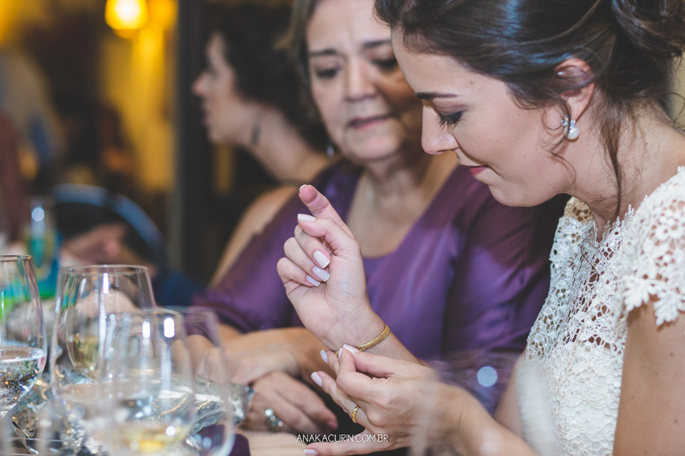 Casamento Mini Wedding da Bruna e Pablo que aconteceu no Restaurante Quinta, em Vargem Grande, Rio de Janeiro, Fotografia de casamento por Ana Kacurin. Casamento de dia, ao ar livre.