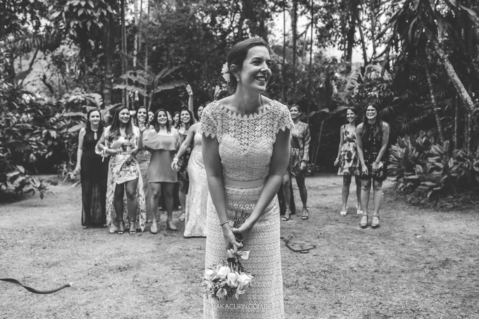 Casamento Mini Wedding da Bruna e Pablo que aconteceu no Restaurante Quinta, em Vargem Grande, Rio de Janeiro, Fotografia de casamento por Ana Kacurin. Casamento de dia, ao ar livre.