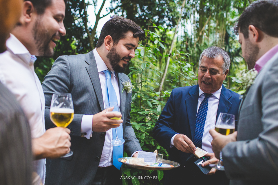 Casamento Mini Wedding da Bruna e Pablo que aconteceu no Restaurante Quinta, em Vargem Grande, Rio de Janeiro, Fotografia de casamento por Ana Kacurin. Casamento de dia, ao ar livre.