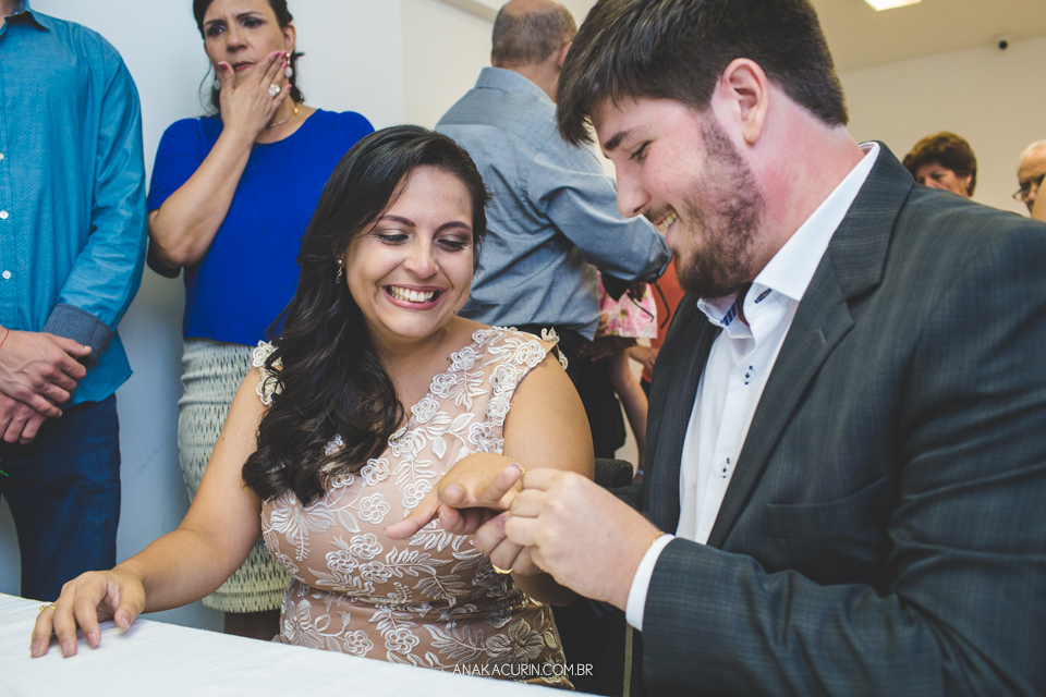 Casamento no Civil de Luiza e Phillipe, no cartório do Shopping DownTown e recepção no Restaurante Pagum na Barra da Tijuca, fotografado por Ana Kacurin.