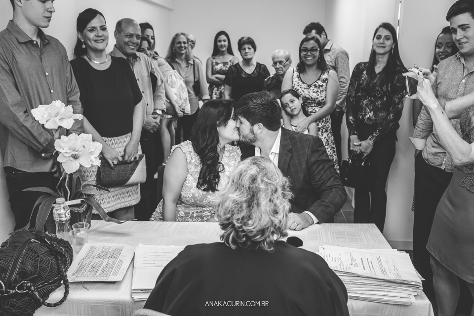 Casamento no Civil de Luiza e Phillipe, no cartório do Shopping DownTown e recepção no Restaurante Pagum na Barra da Tijuca, fotografado por Ana Kacurin.