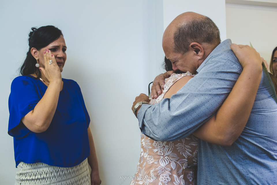 Casamento no Civil de Luiza e Phillipe, no cartório do Shopping DownTown e recepção no Restaurante Pagum na Barra da Tijuca, fotografado por Ana Kacurin.