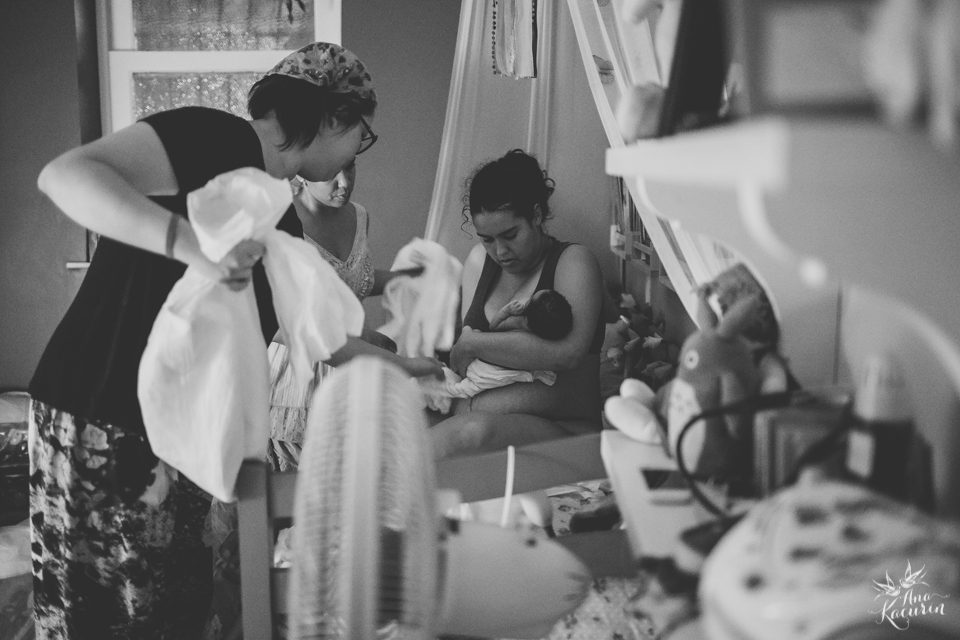 Parto domiciliar da bebê Malu, filha da mamãe Thalita Dol Essinger com assistência da enfermeira obstétrica Maíra Libertad, assistência de Marcella Pereira e doulagem de Paula Ceci Villaça.