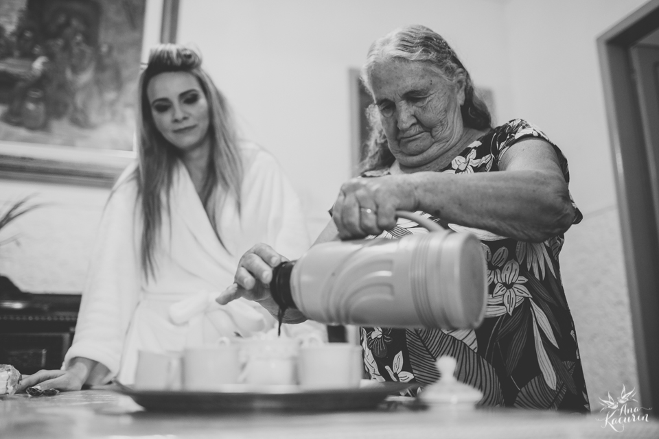 Casamento da Débora e do Esley que aconteceu na Capela do Colério Militar no RJ e festa no Clube Militar na Cinelândia, fotografado por Ana Kacurin, fotógrafa de casamentos no Rio de Janeiro.