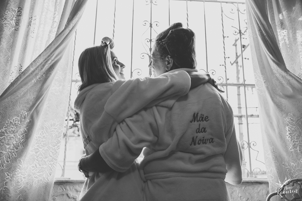Casamento da Débora e do Esley que aconteceu na Capela do Colério Militar no RJ e festa no Clube Militar na Cinelândia, fotografado por Ana Kacurin, fotógrafa de casamentos no Rio de Janeiro.