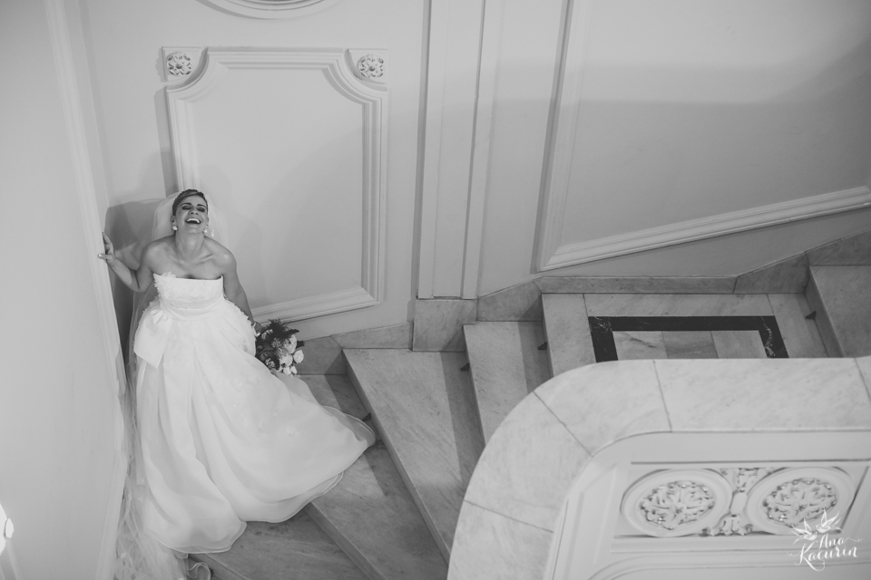 Casamento da Débora e do Esley que aconteceu na Capela do Colério Militar no RJ e festa no Clube Militar na Cinelândia, fotografado por Ana Kacurin, fotógrafa de casamentos no Rio de Janeiro.