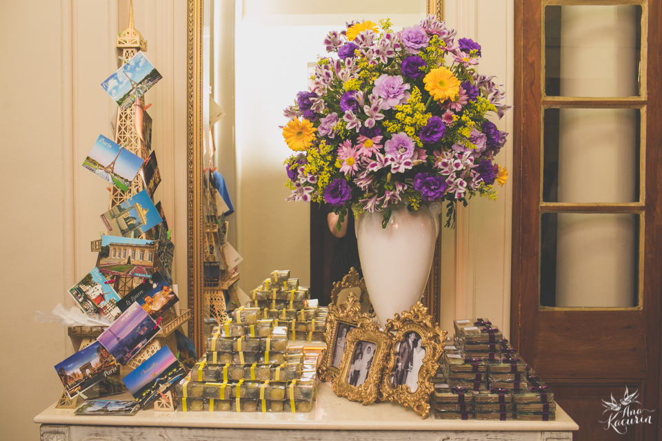 Casamento da Débora e do Esley que aconteceu na Capela do Colério Militar no RJ e festa no Clube Militar na Cinelândia, fotografado por Ana Kacurin, fotógrafa de casamentos no Rio de Janeiro.
