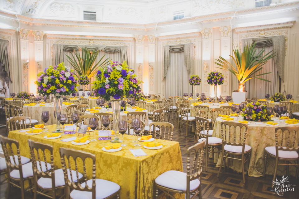 Casamento da Débora e do Esley que aconteceu na Capela do Colério Militar no RJ e festa no Clube Militar na Cinelândia, fotografado por Ana Kacurin, fotógrafa de casamentos no Rio de Janeiro.