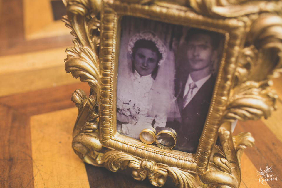 Casamento da Débora e do Esley que aconteceu na Capela do Colério Militar no RJ e festa no Clube Militar na Cinelândia, fotografado por Ana Kacurin, fotógrafa de casamentos no Rio de Janeiro.