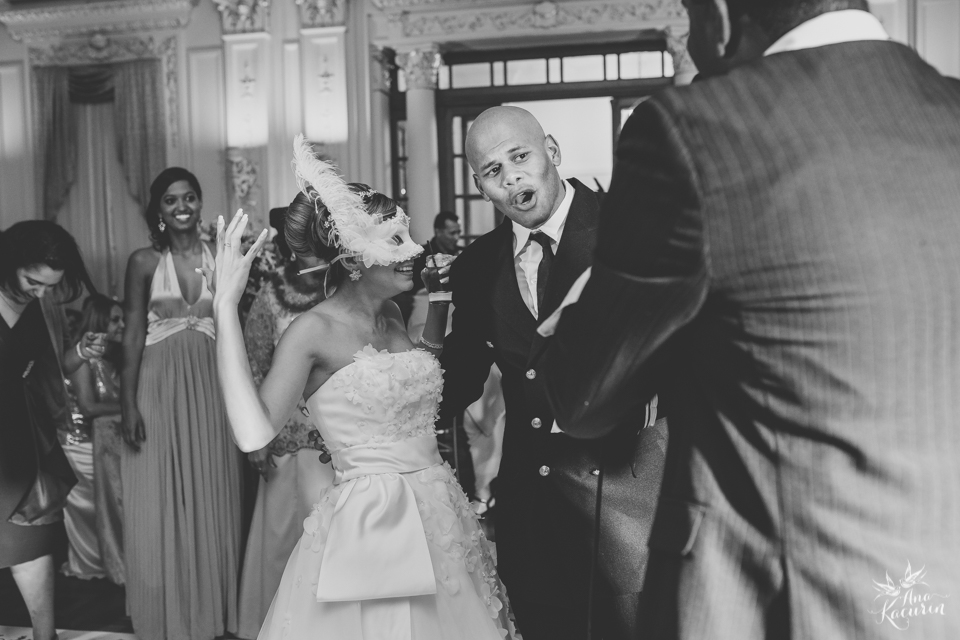 Casamento da Débora e do Esley que aconteceu na Capela do Colério Militar no RJ e festa no Clube Militar na Cinelândia, fotografado por Ana Kacurin, fotógrafa de casamentos no Rio de Janeiro.