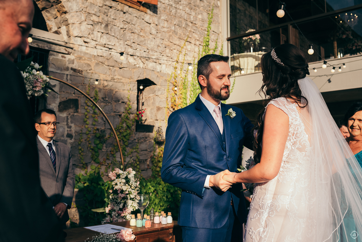 daniela radavelli fotografia casamento externo cerimônia de casamento la casa piemont aia pet dog aia chevrolet pick-up carro antigo 