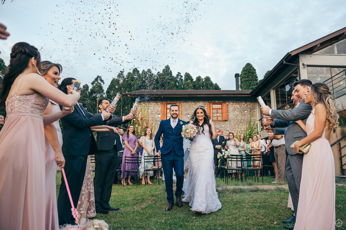 daniela radavelli fotografia casamento externo cerimônia de casamento la casa piemont aia pet dog aia chevrolet pick-up carro antigo 