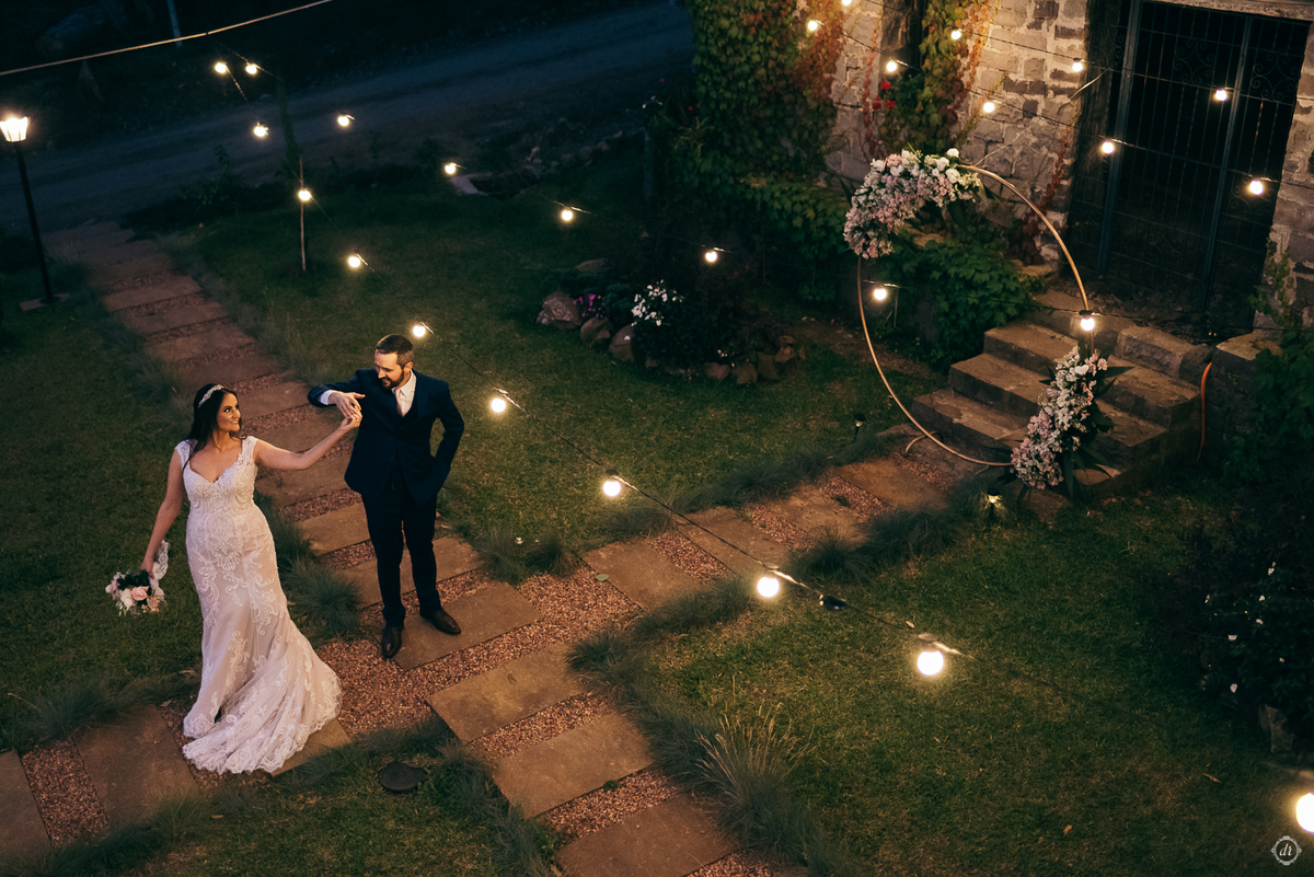 daniela radavelli fotografia casamento externo cerimônia de casamento la casa piemont aia pet dog aia chevrolet pick-up carro antigo 
