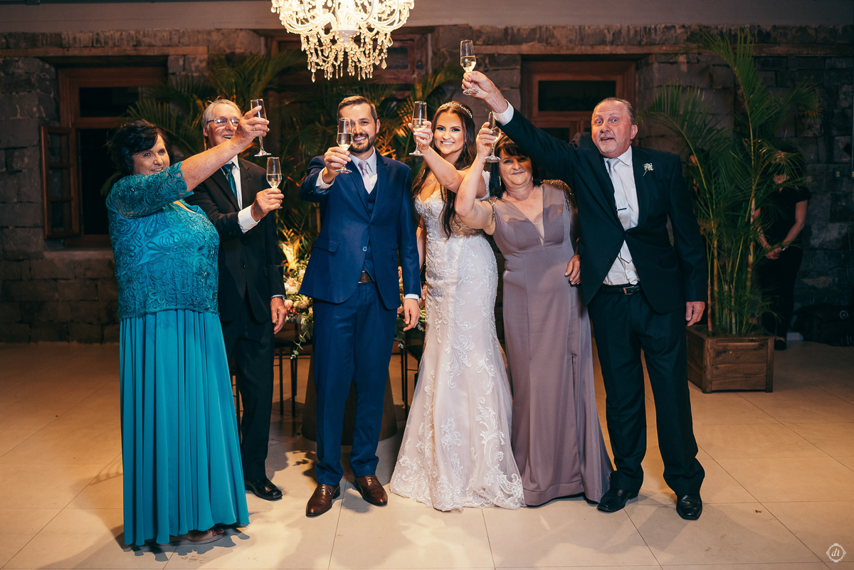 daniela radavelli fotografia casamento externo cerimônia de casamento la casa piemont aia pet dog aia chevrolet pick-up carro antigo 