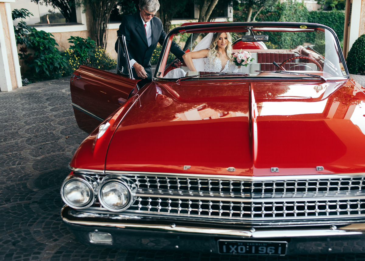 casamento no vale dos vinhedos daniela radavelli fotografia hotel spa do vinho dia da noiva vestido de noiva buque de noiva penteado de noiva 