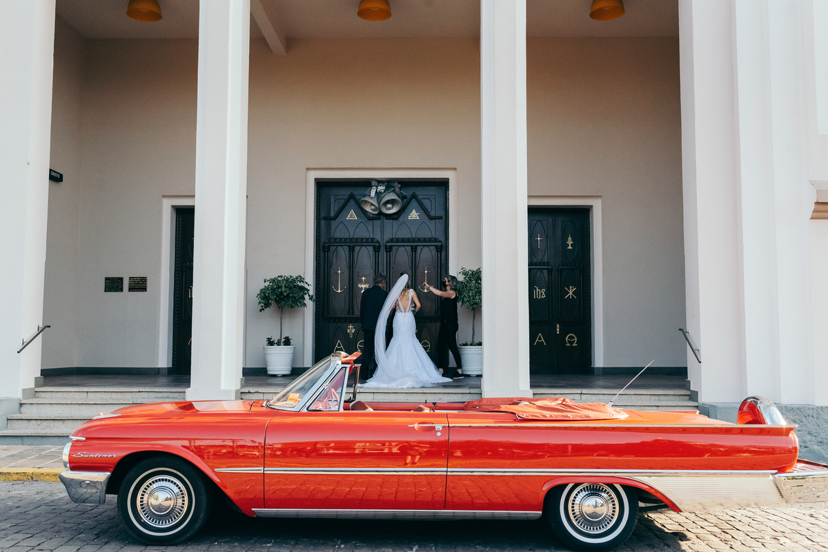 casamento no vale dos vinhedos daniela radavelli fotografia hotel spa do vinho dia da noiva vestido de noiva buque de noiva casamento na igreja